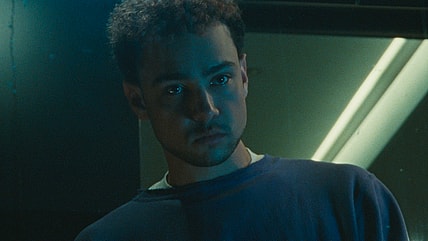 Lurker Alex Russell
